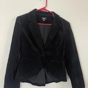 Mossimo Black Velvet Blazer - Perfect for Any Occasion!